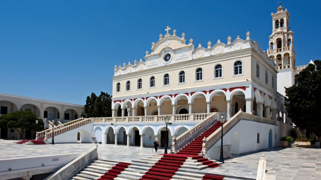 Μονοήμερη εκδρομή στην θαυματουργή Τήνο