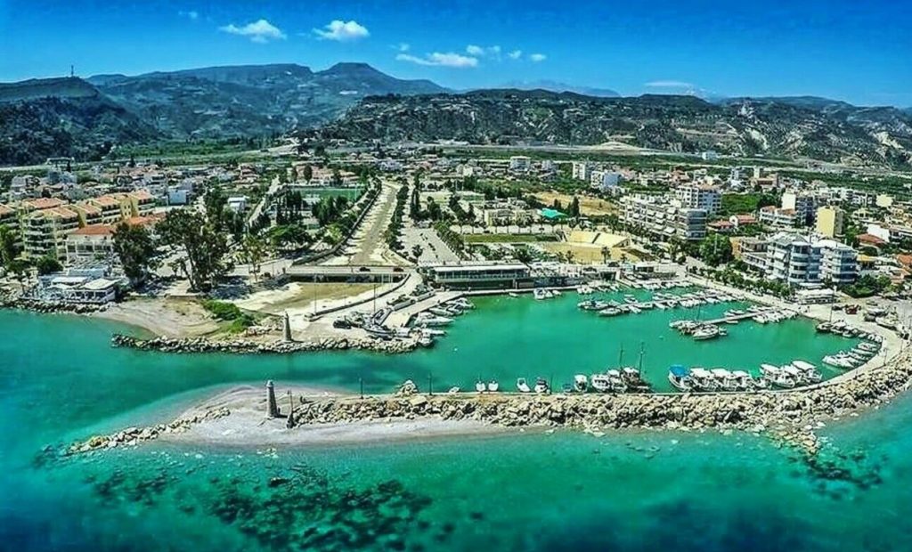 Μονοήμερη εκδρομή Ψαθόπυργος και Ξυλόκαστρο