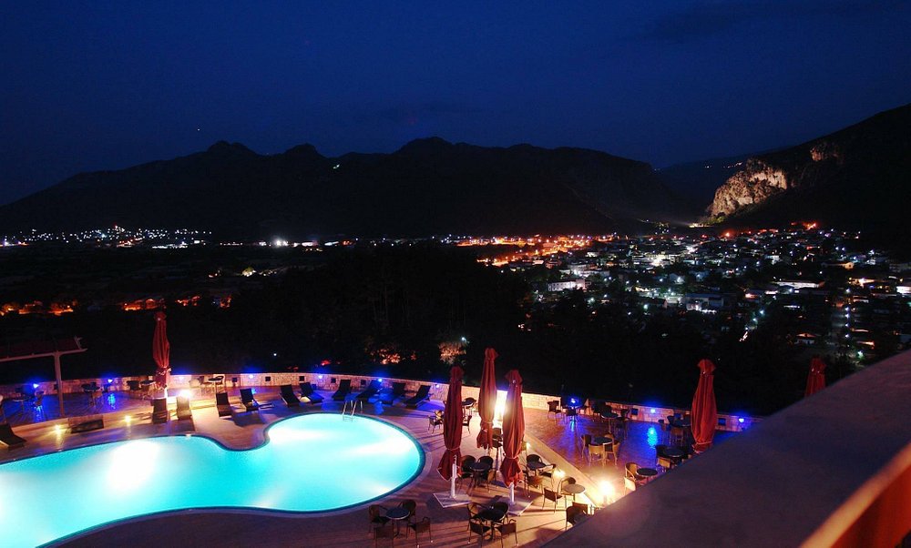 ekdromi sto milo xotikon ta trikala kai ta meteora ekdromi sto milo xotikon ta trikala kai ta meteora