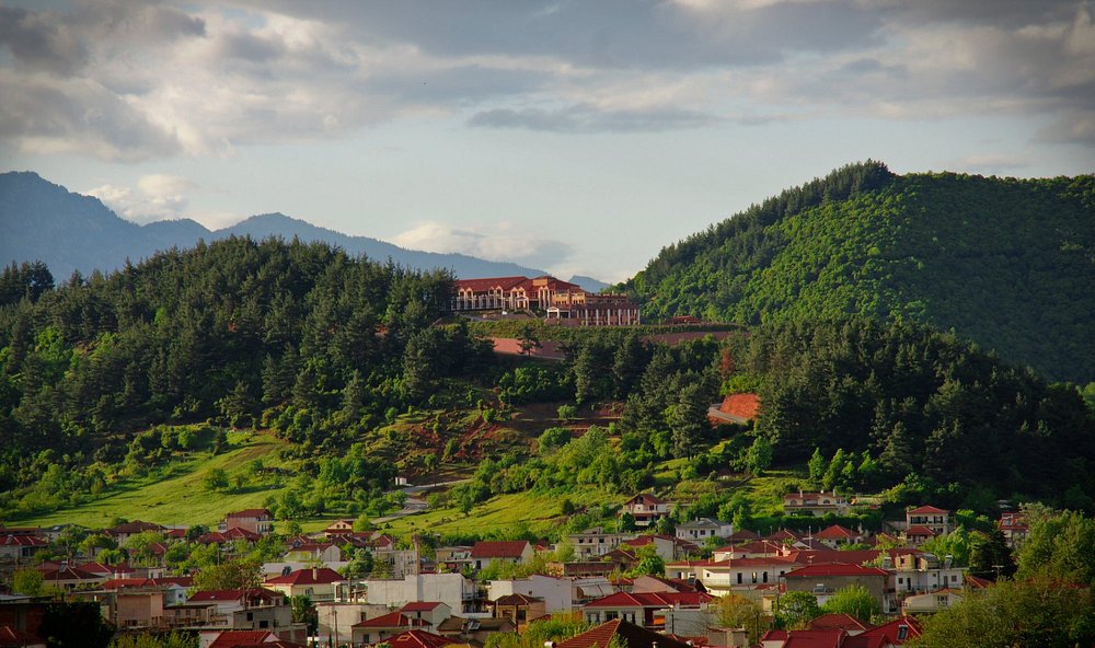 ekdromi sto milo xotikon ta trikala kai ta meteora ekdromi sto milo xotikon ta trikala kai ta meteora