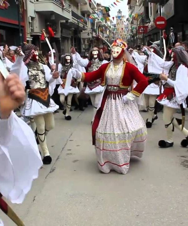 Excursion d'Halloween au carnaval de Naoussa