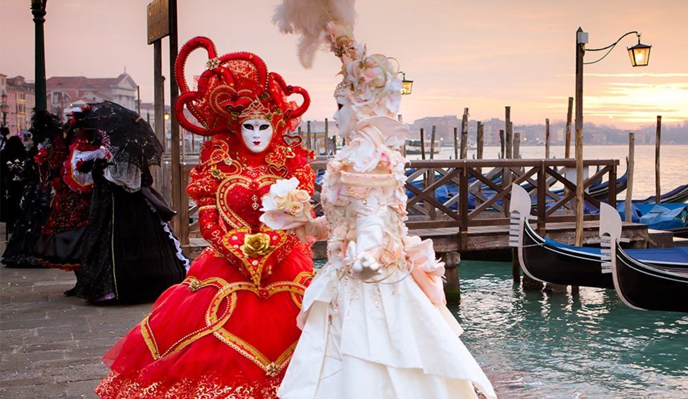 Halloween-Ausflug zum Karneval von Venedig