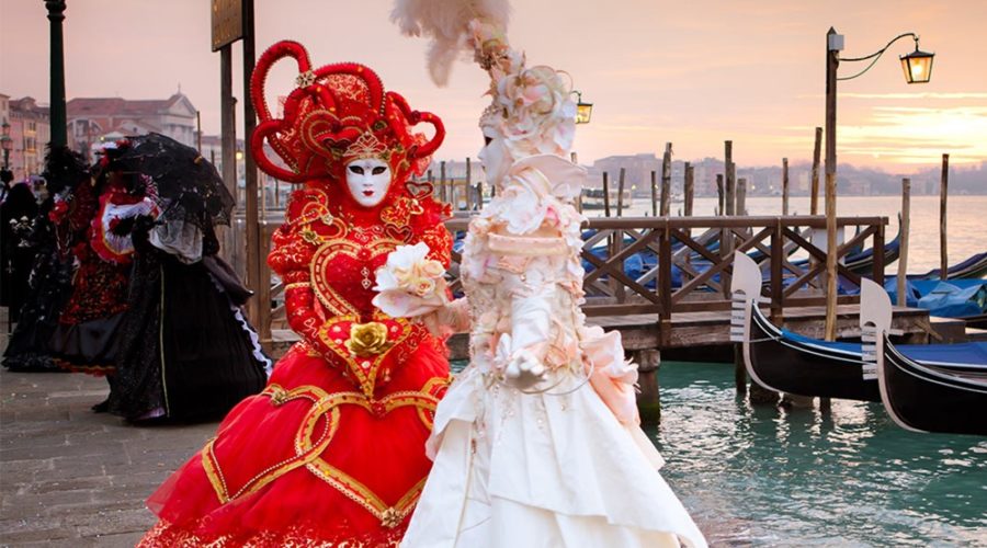 Halloween-Ausflug zum Karneval von Venedig