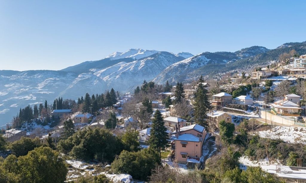 Τρίκαλα Κορινθίας – Μια Μαγευτική Απόδραση στις Πλαγιές της Ζήρειας