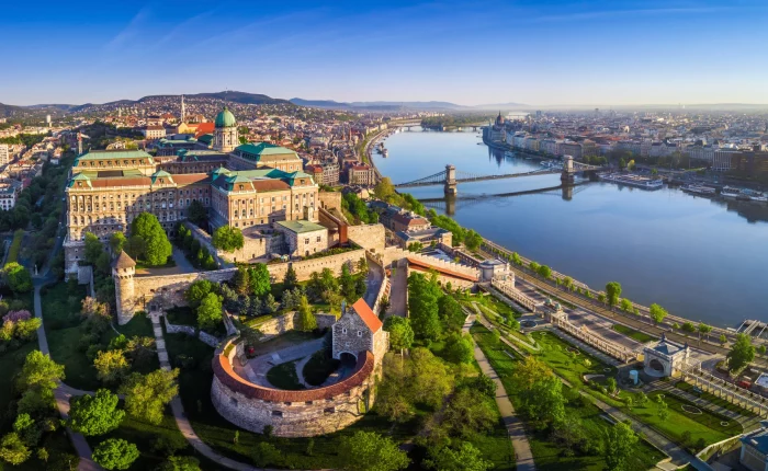 Tour del lunedì pulito a Praga Vienna Budapest