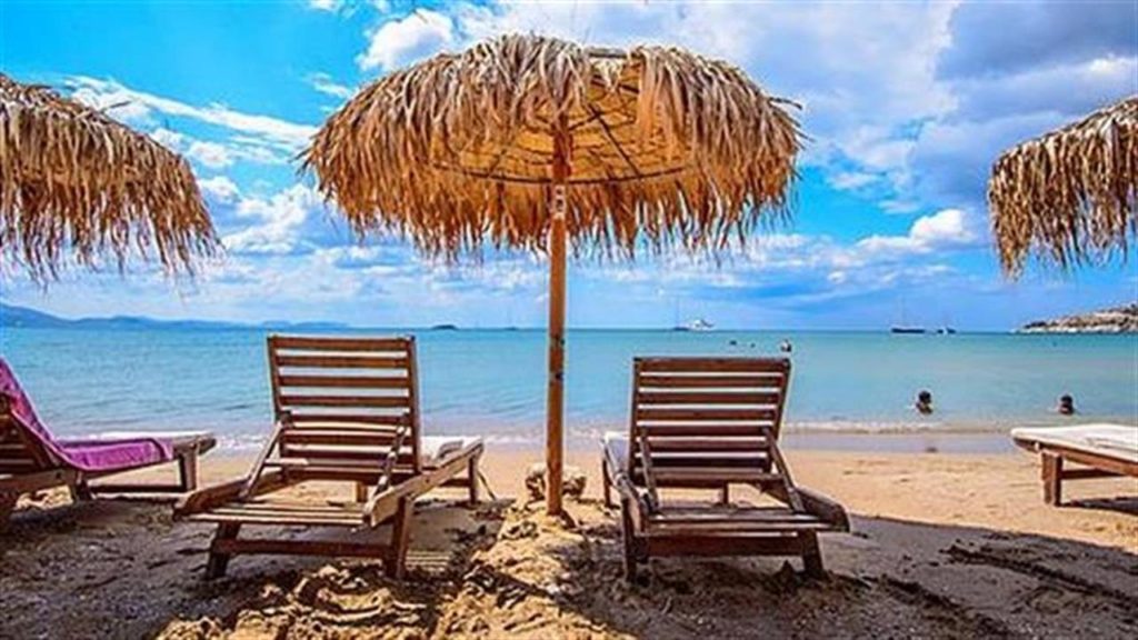 Θαλάσσια Μπάνια στην Αρτέμιδα