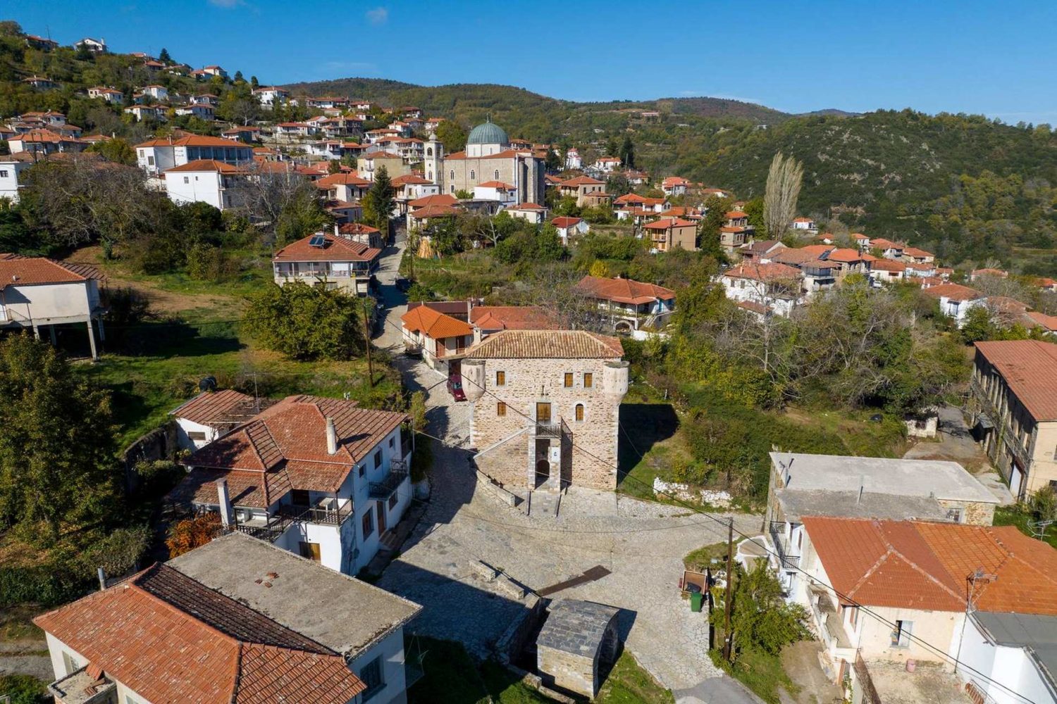 monoimeri ekdromi stin monh malevi kai agios petro 1