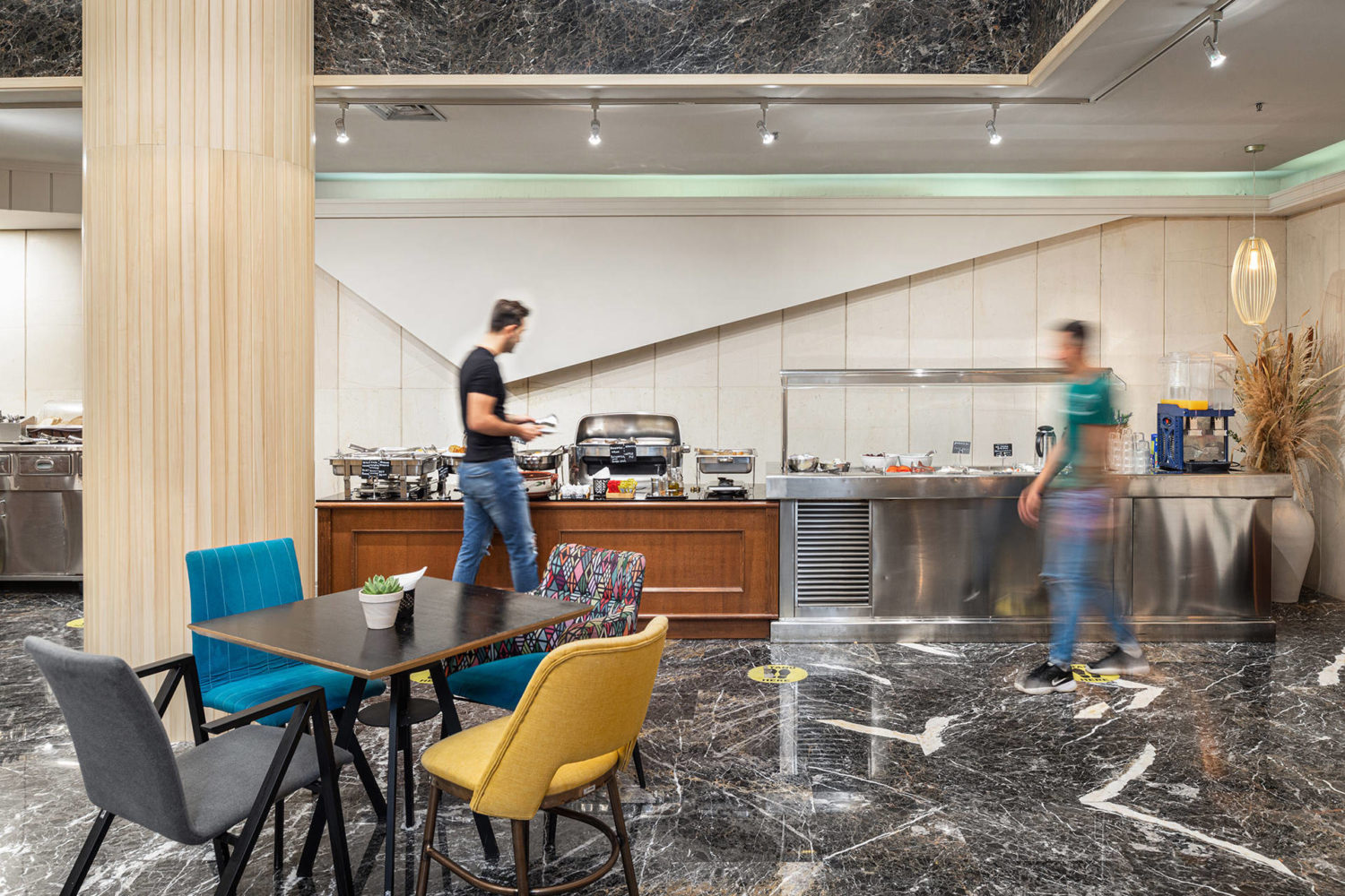 apokriatiki ekdromi thessaloniki naousa karnavali genitsari kai mpoules