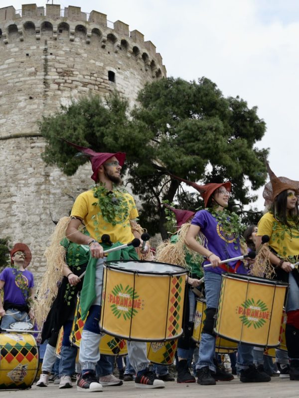 apokriatiki ekdromi thessaloniki naousa karnavali genitsari kai mpoules