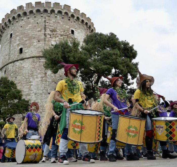apokriatiki ekdromi thessalonique naousa karnavali genitsari kai mpoules