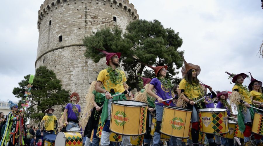 apokriatiki ekdromi thessaloniki naousa karnavali genitsari kai mpoules