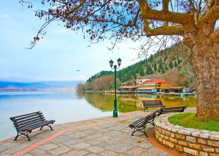 Πασχαλινή Εκδρομή Καστοριά – Πρέσπες – Καλαμπάκα