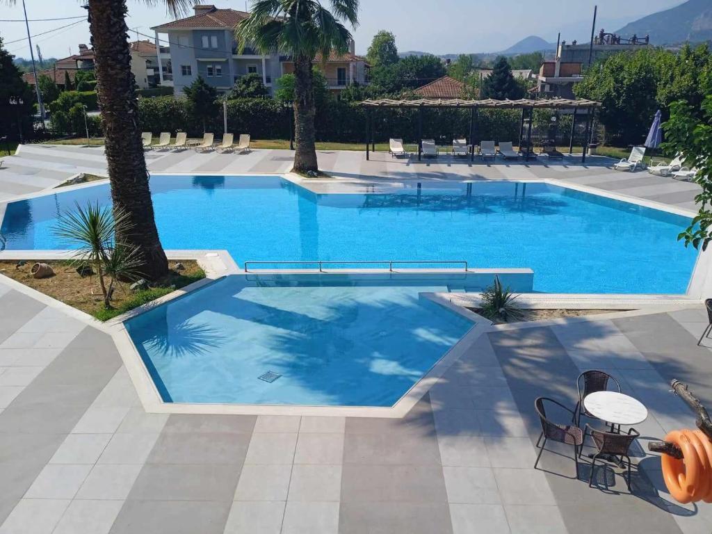 ekdromi gia tous xairetismous sta meteora ekdromi gia tous xairetismous sta meteora