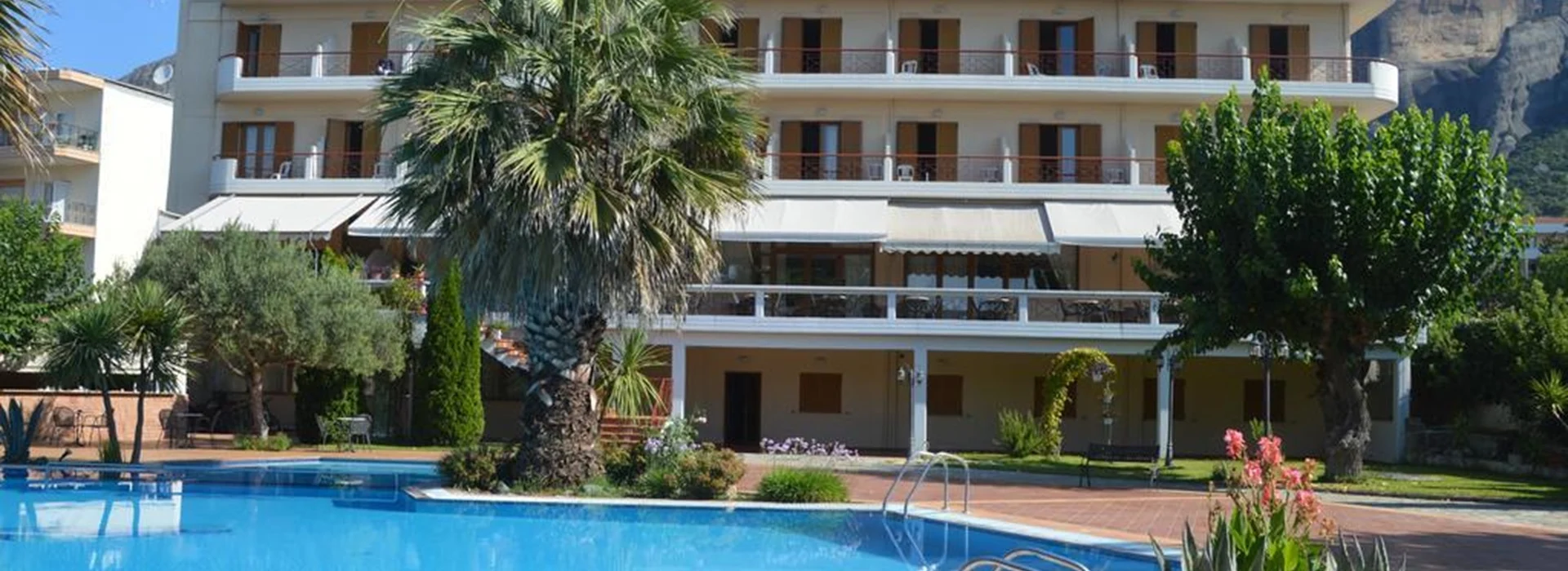 ekdromi gia tous xairetismous sta meteora ekdromi gia tous xairetismous sta meteora