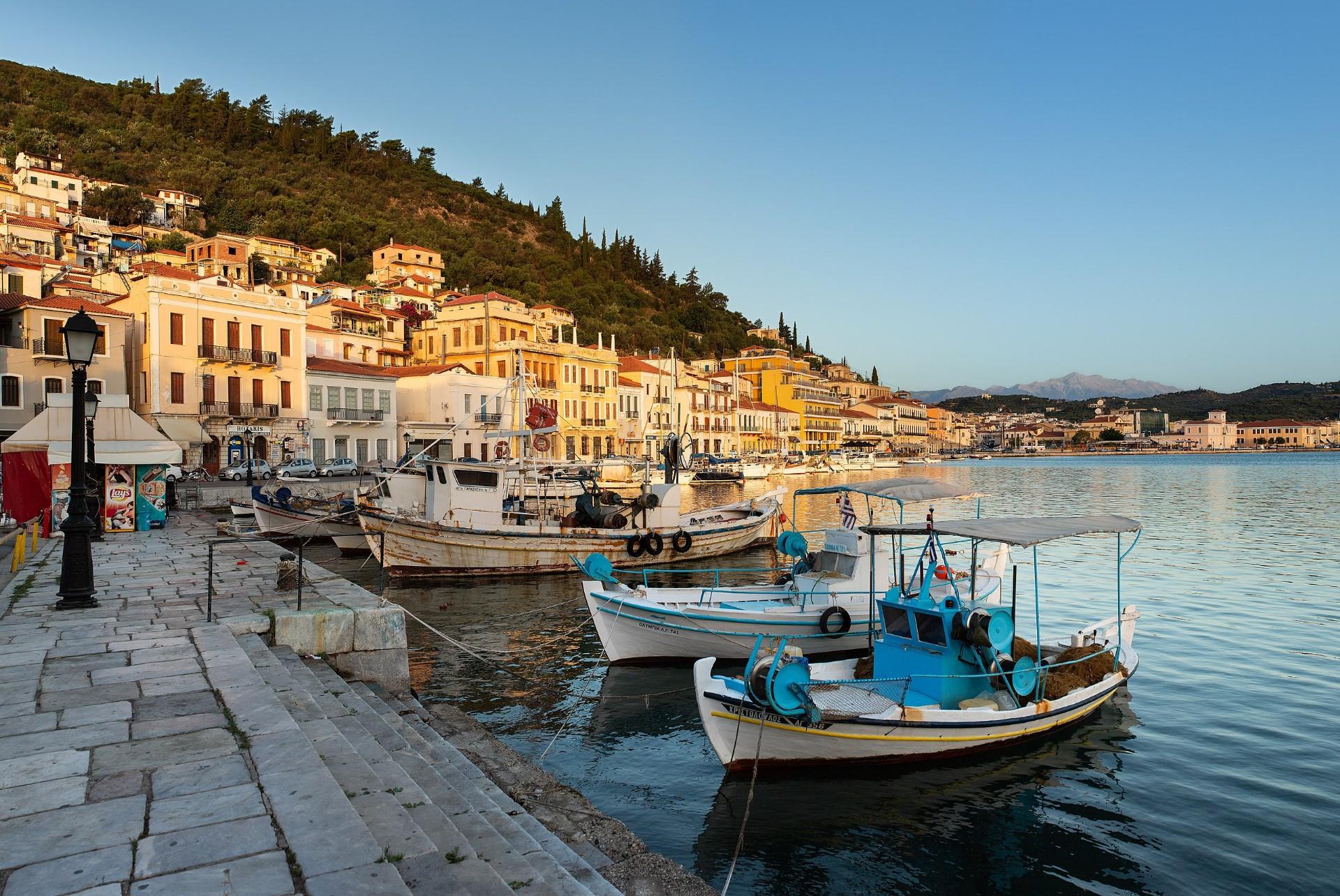 Εκδρομή Θεοφάνεια σε Γύθειο – Σπήλαιο Διρού, Αρεόπολη & Τρίπολη