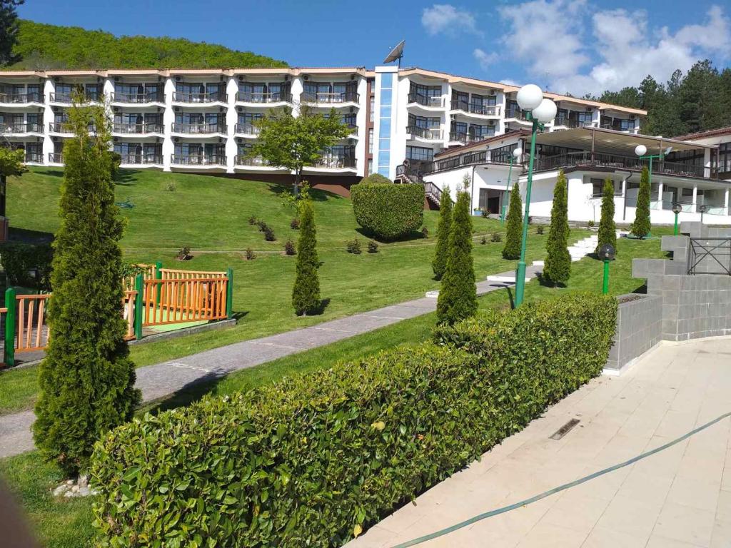 Hotel Makpetrol 4*